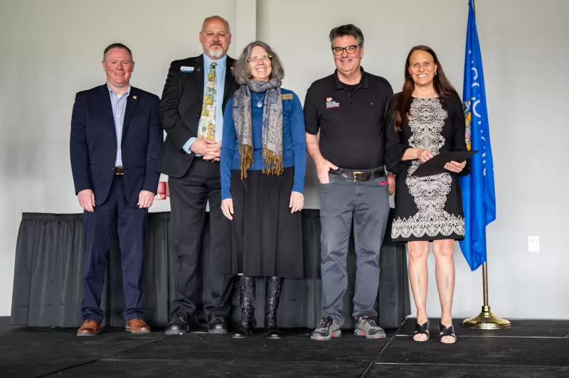 CESA 10, Miron Construction and Jacobson's Market receive awards CESA 10, Miron Construction and Jacobson's Market receive awards